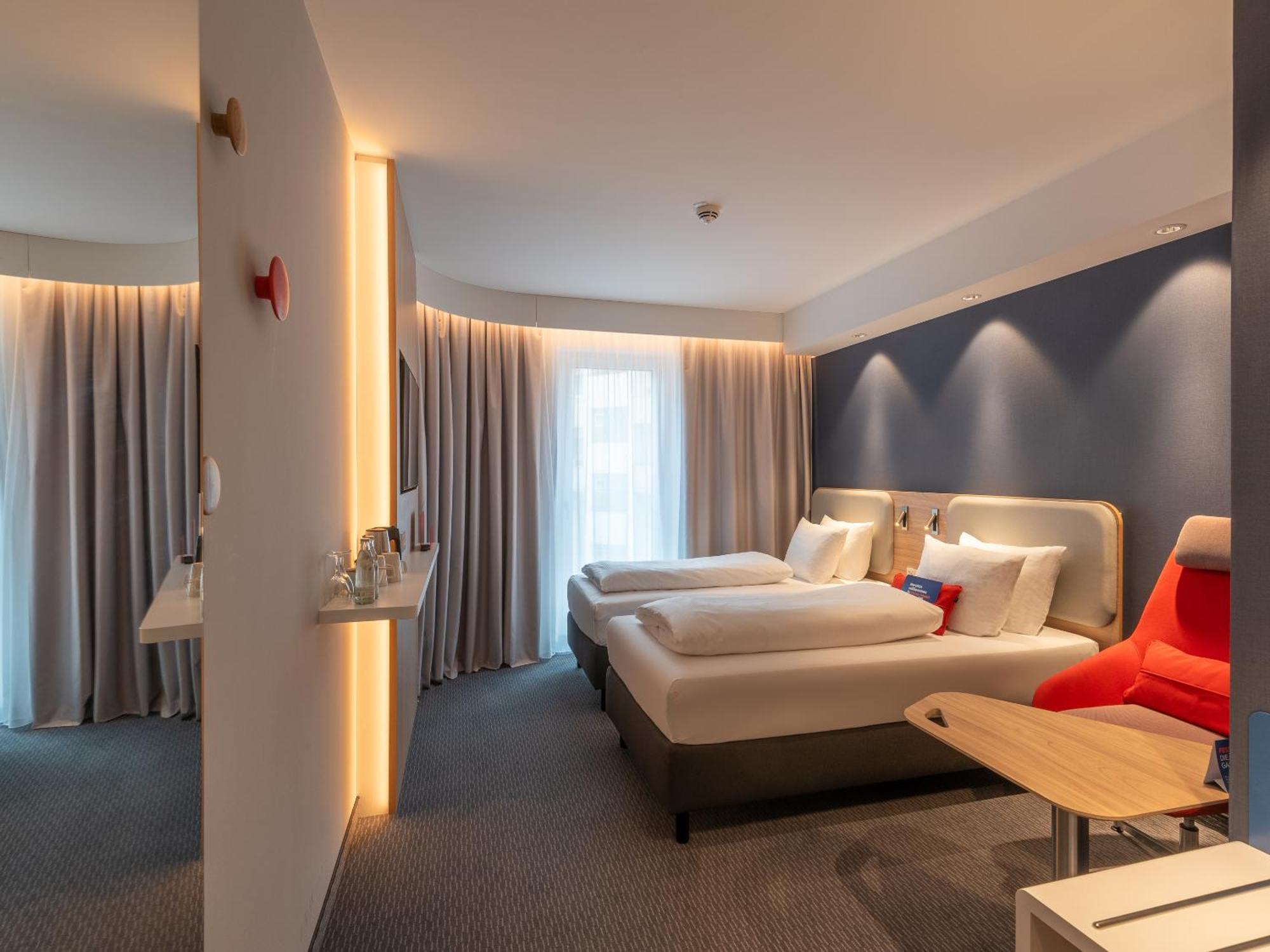 Holiday Inn Express Heilbronn By Ihg Exterior photo