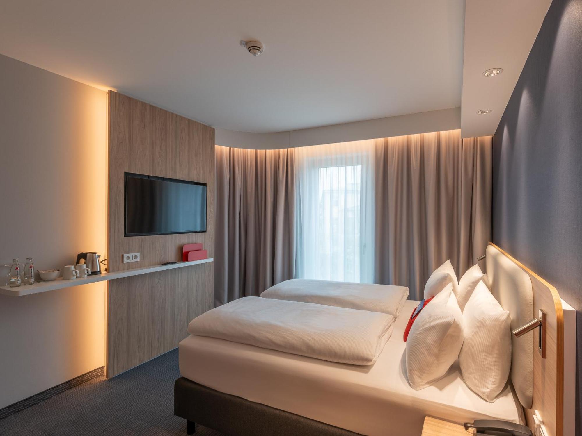 Holiday Inn Express Heilbronn By Ihg Exterior photo